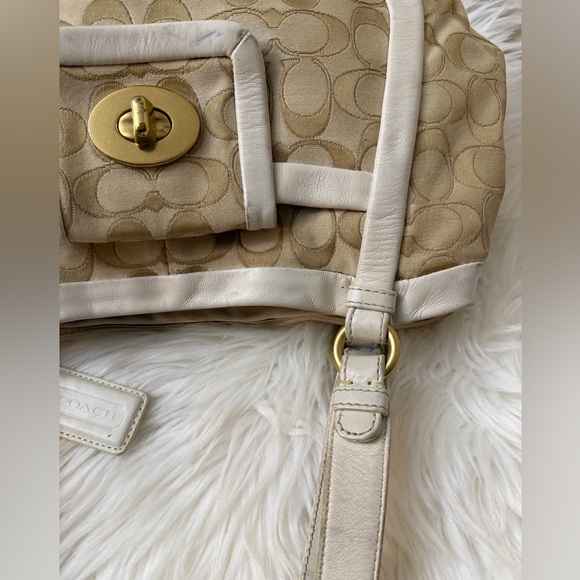 Coach Cricket 13604 Signature Tan Shoulderbag White Leather Trim Turn Lock Bag - Picture 8 of 13